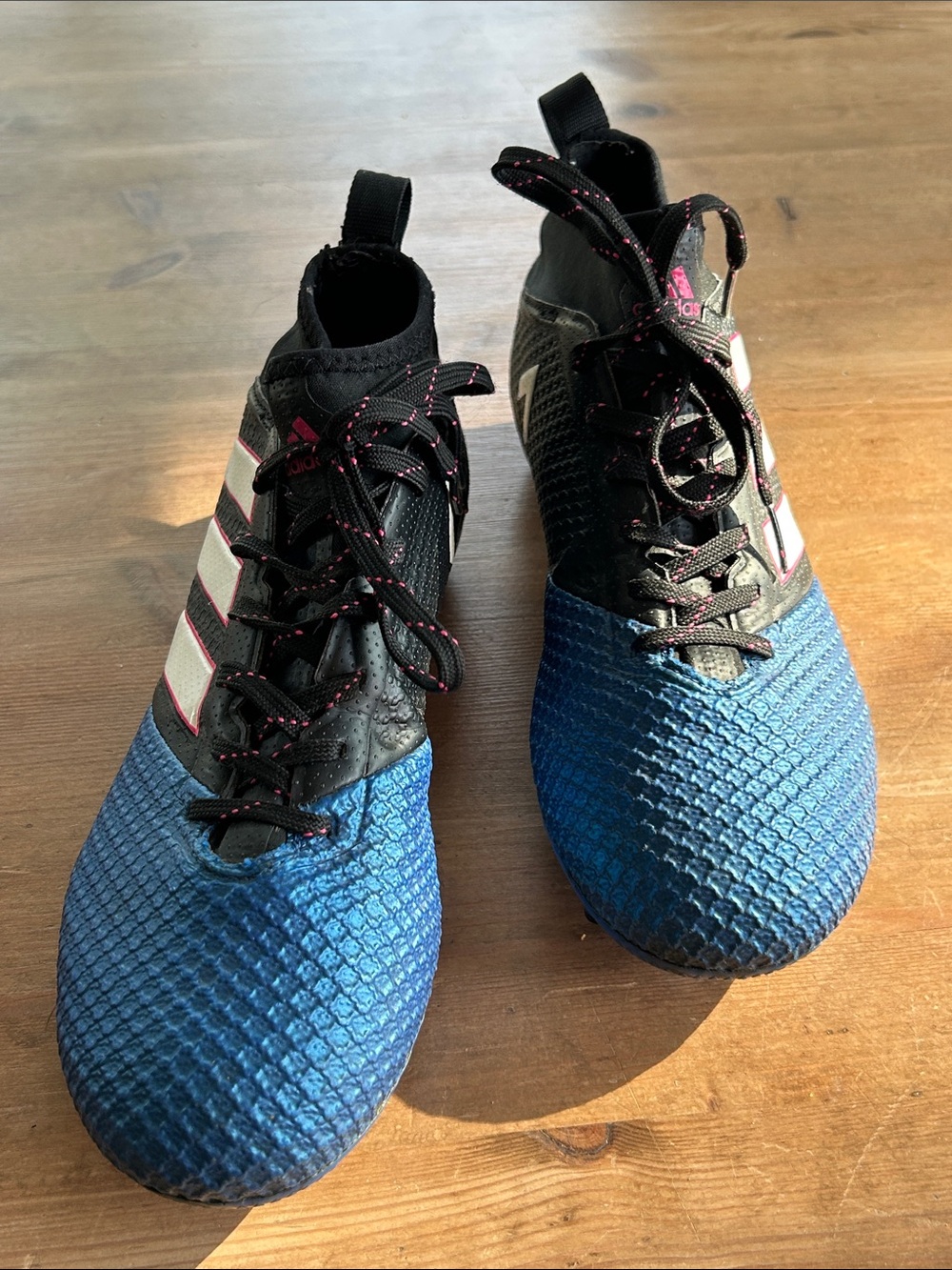adidas Blue and Black Soccer Shoes with Pink Accents men’s 7.5 /women’s 8.5